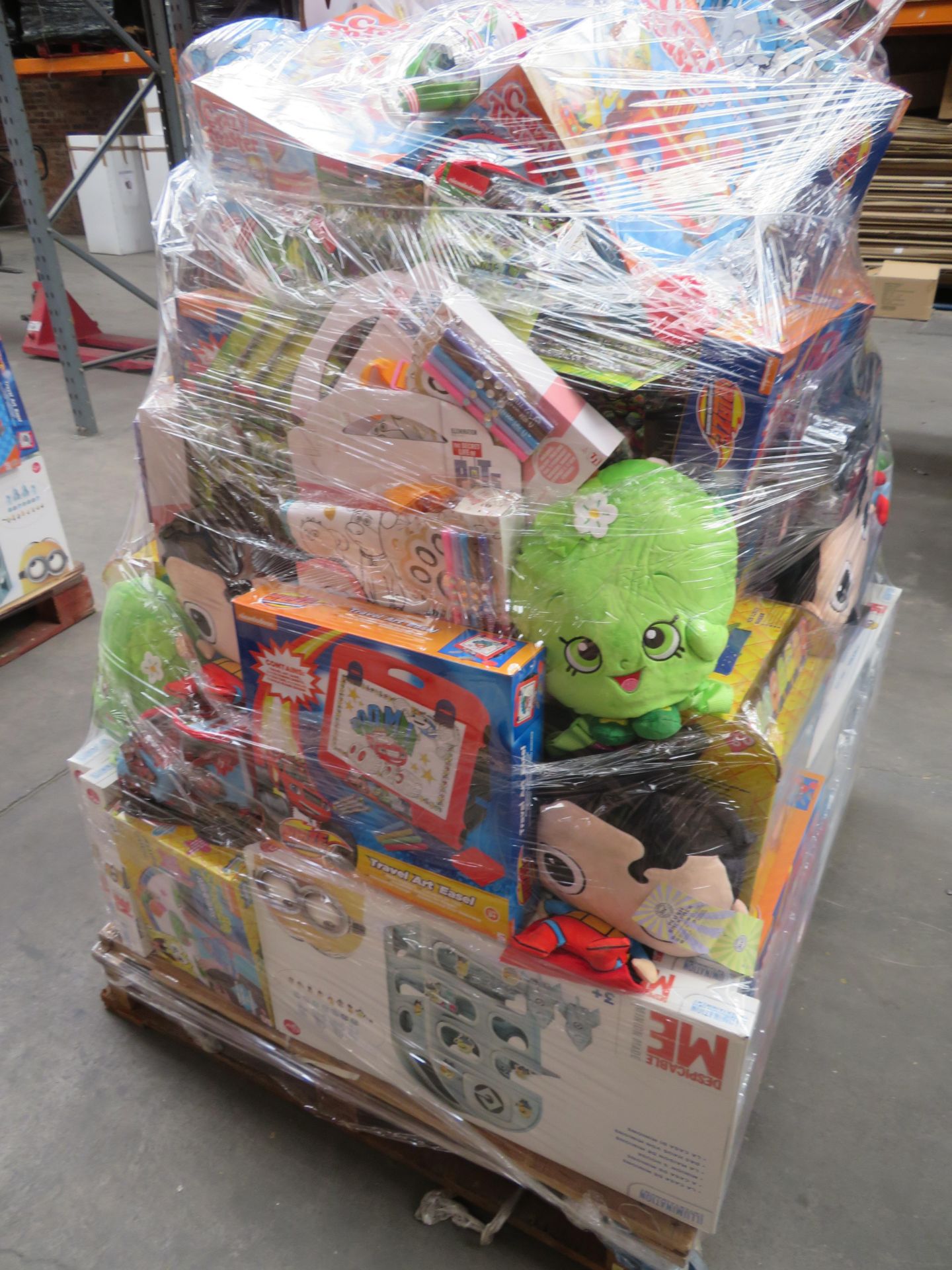 (Os2) Large Pallet To Contain 410 Items Of Various Brand New Items To Include: DC's Superman Plush - Image 2 of 8