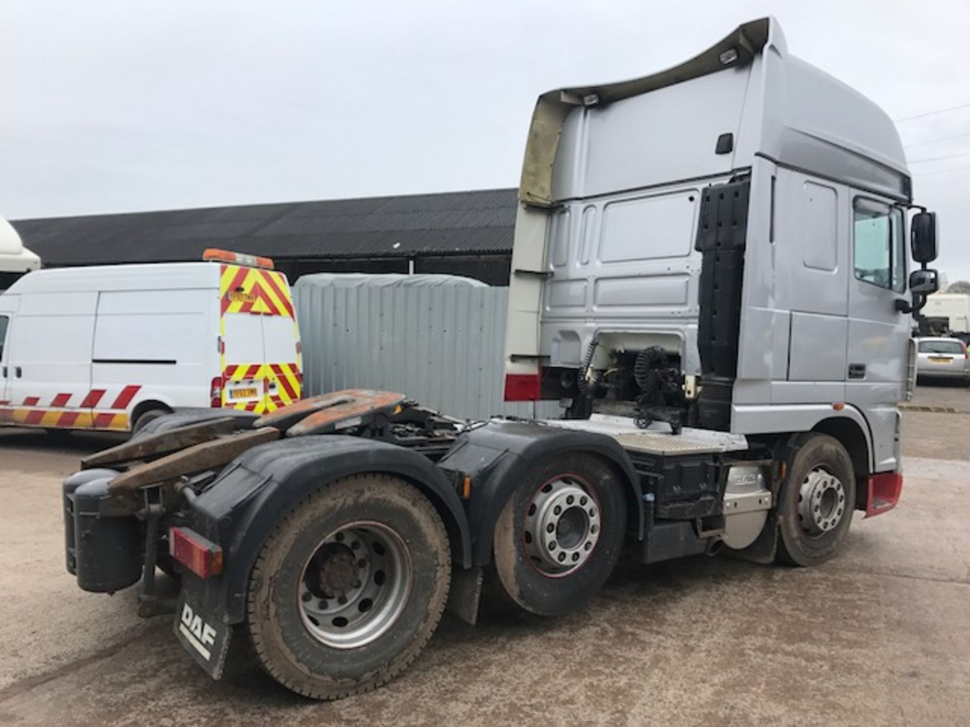 2009 DAF XF 105-460 6x2 Tractor unit - Image 3 of 9