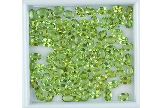 A Stunning collection IGLI Certified 46.00 Cts - 99 pieces Natural (Untreated) Peridot Gemstones