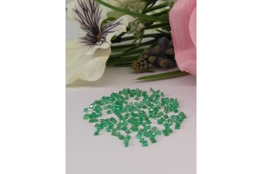 An Amazing Collection IGLI Certified 8.55 Cts 207 pieces Natural Zambian Emeralds - Sparkling Green - Image 3 of 3