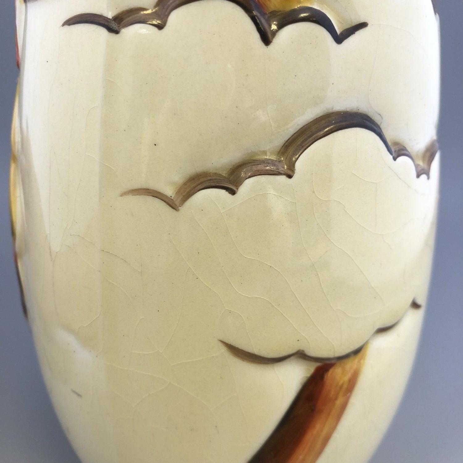 Clarice Cliff Newport Pottery Vase Chestnut Pattern Relief Decorated with Leaves - Image 5 of 7