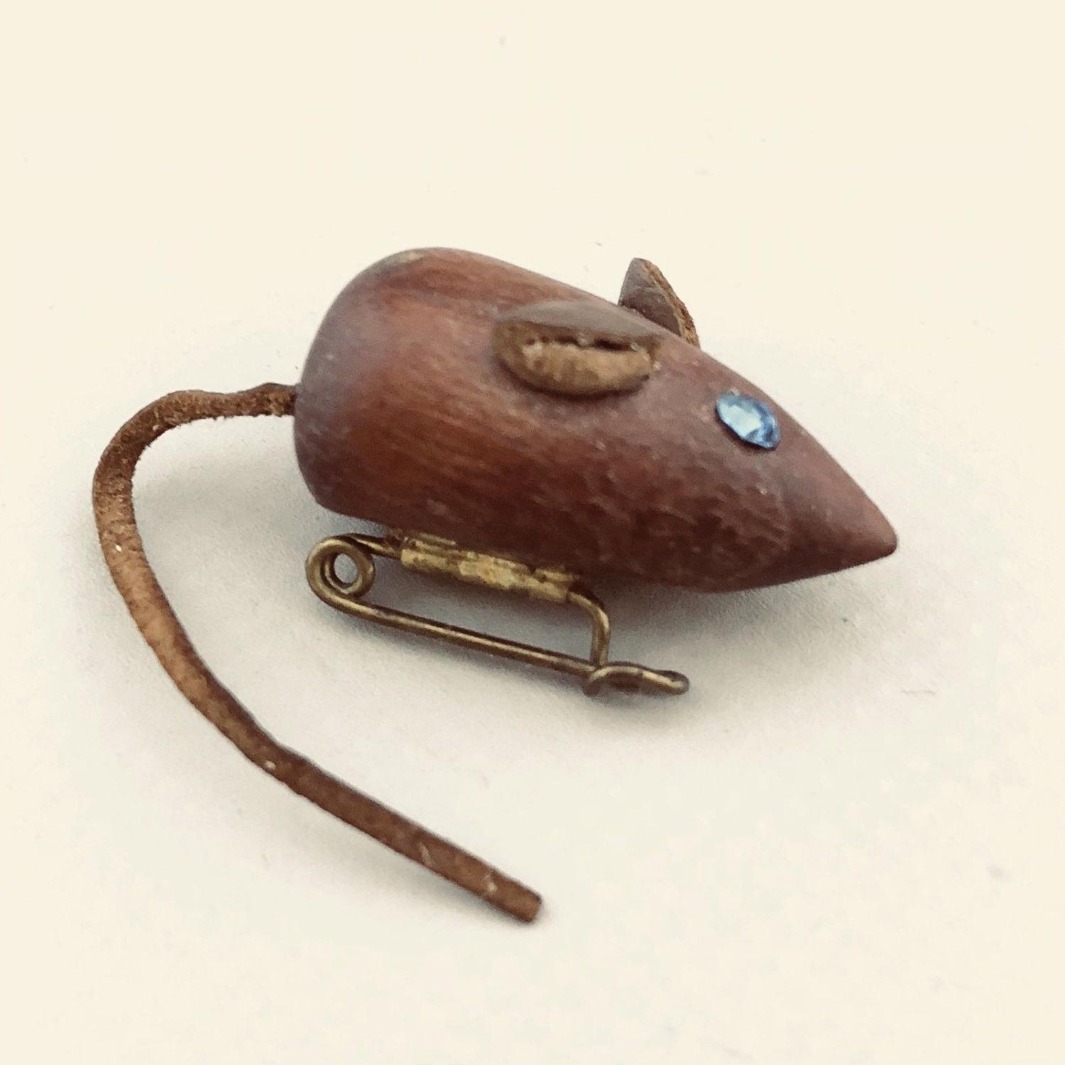 Vintage Carved Wood Nut and Leather Brooch Pin of a Mouse - Unusual!