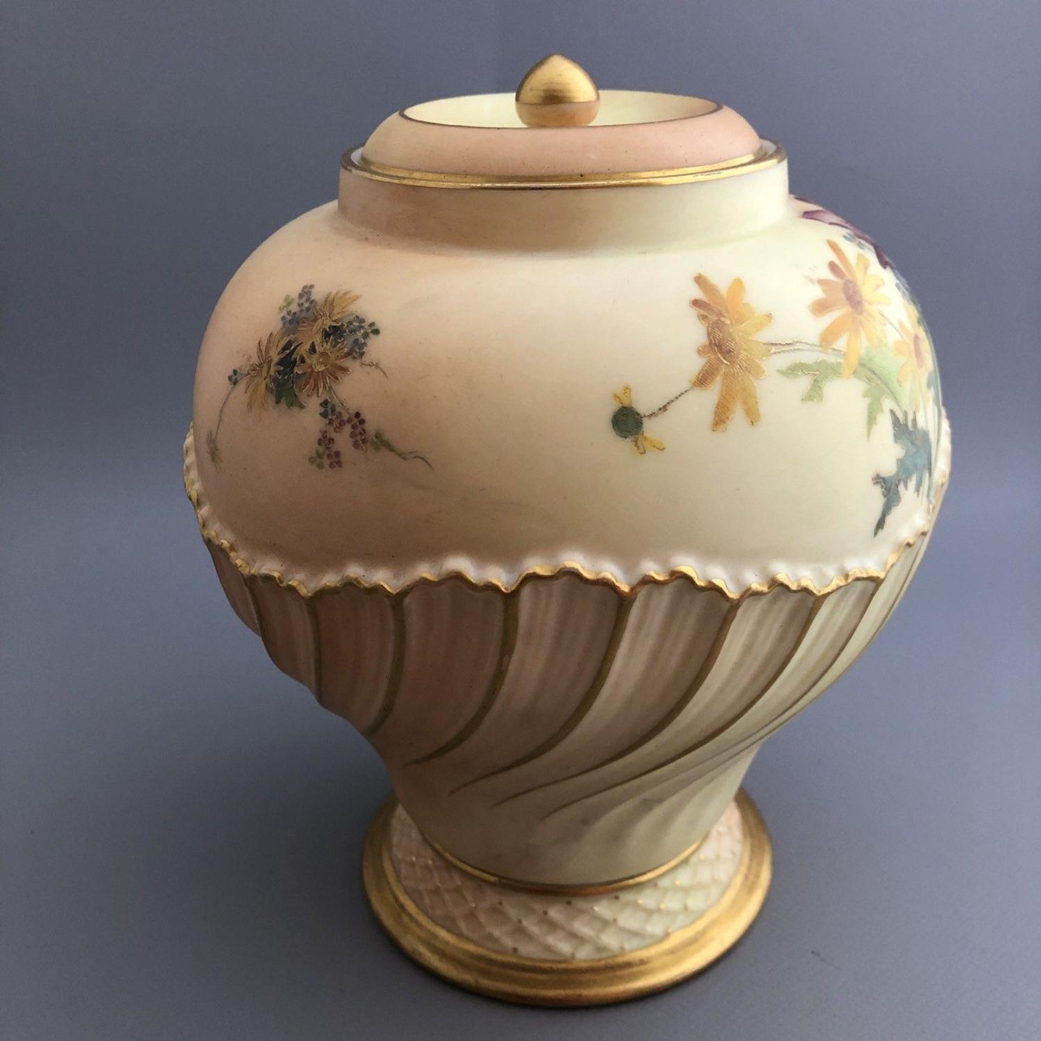 Antique Royal Worcester Blush Porcelain Baluster Writhen Floral Vase & Cover - Image 2 of 7