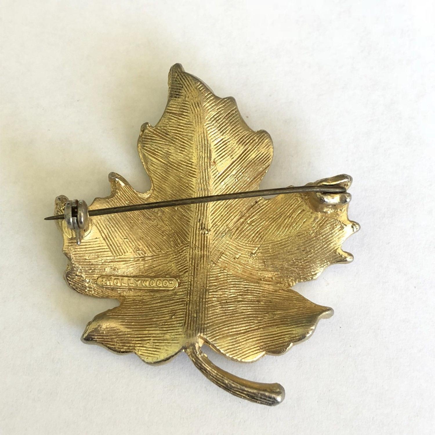 Vintage designer costume jewellery Maple/Sycamore leaf brooch, signed Hollywood - Image 2 of 2