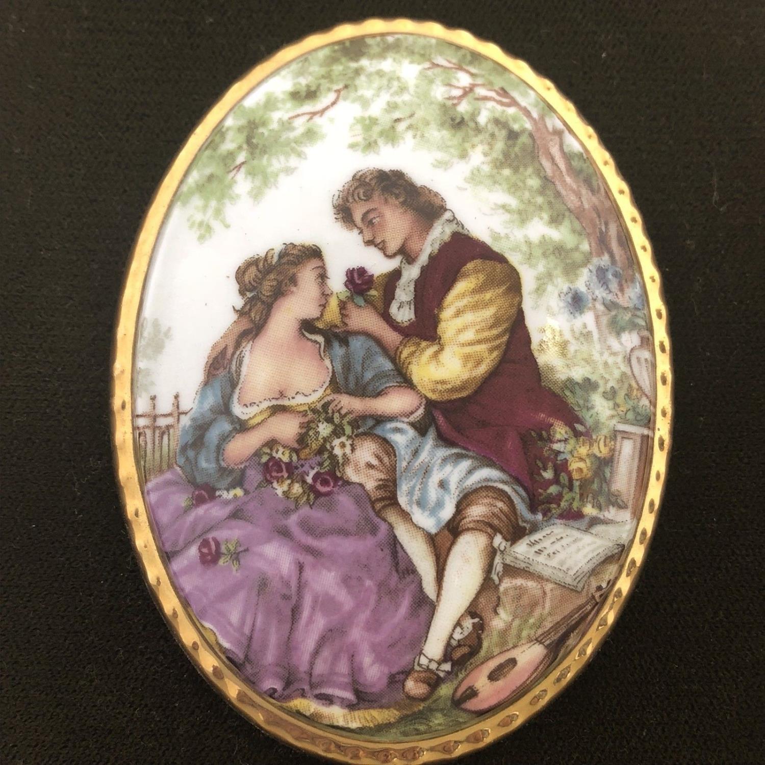 A Pair of Framed Plaques -Fragonard Style Lovers - Staffordshire Fine Bone China - Image 2 of 5