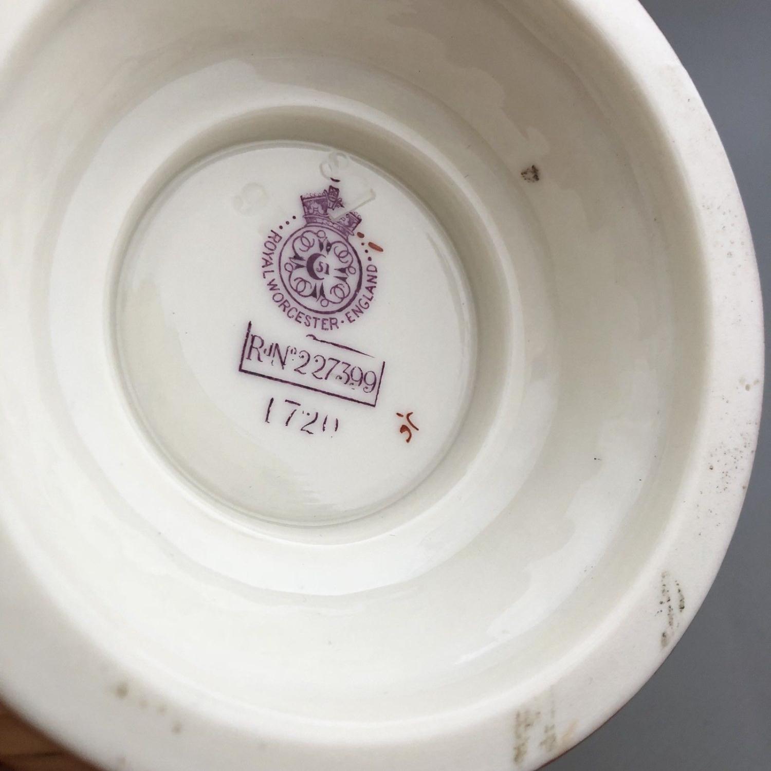Antique Royal Worcester Blush Porcelain Baluster Writhen Floral Vase & Cover - Image 5 of 7