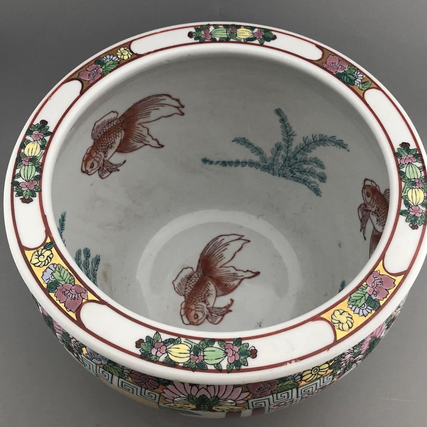 A Large Enamelled Chinese Plant Pot Jardiniere with Fish Bowl Koi Carp Interior - Image 3 of 7