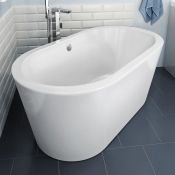 (ZA104) 1500mmx800mm Isla Freestanding Bath. The beautiful Isla has a gloss finish and is