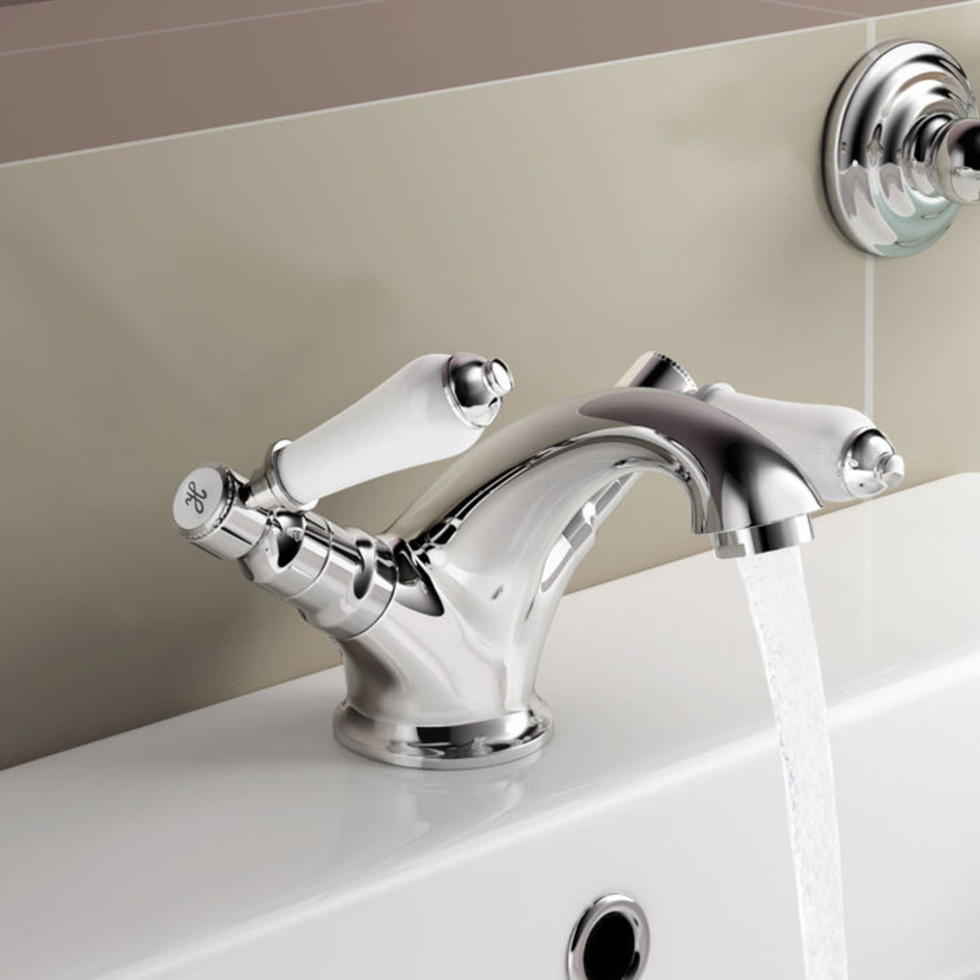 (GR90) Regal Chrome Traditional Basin Sink Lever Mixer Tap. Chrome Plated Solid Brass Mixer