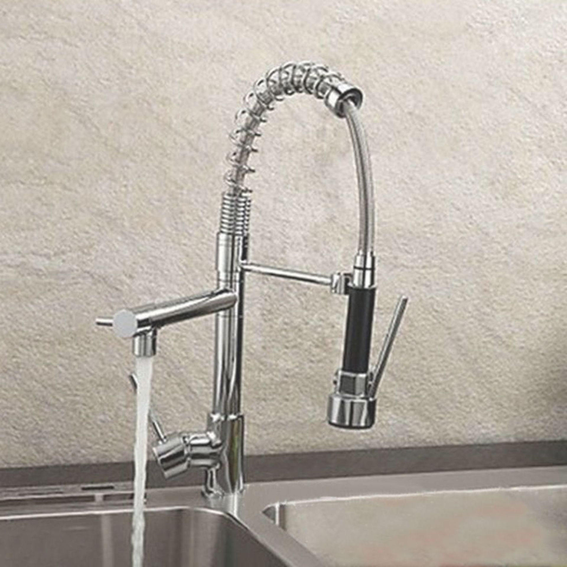 (GR17) Bentley Modern Monobloc Chrome Brass Pull Out Spray Mixer Tap. RRP £349.99. This tap is