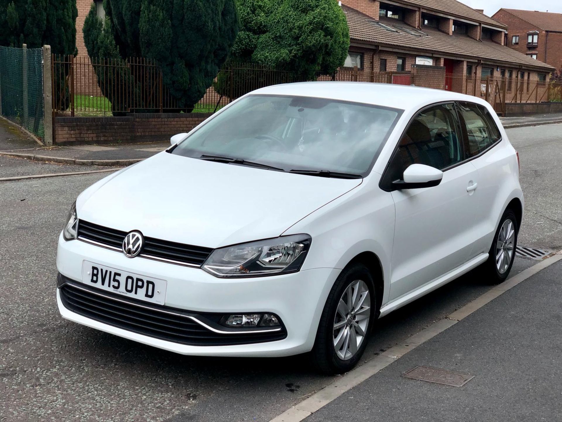 Volkswagen Polo 1.0 75 SE 3DR - Image 2 of 26