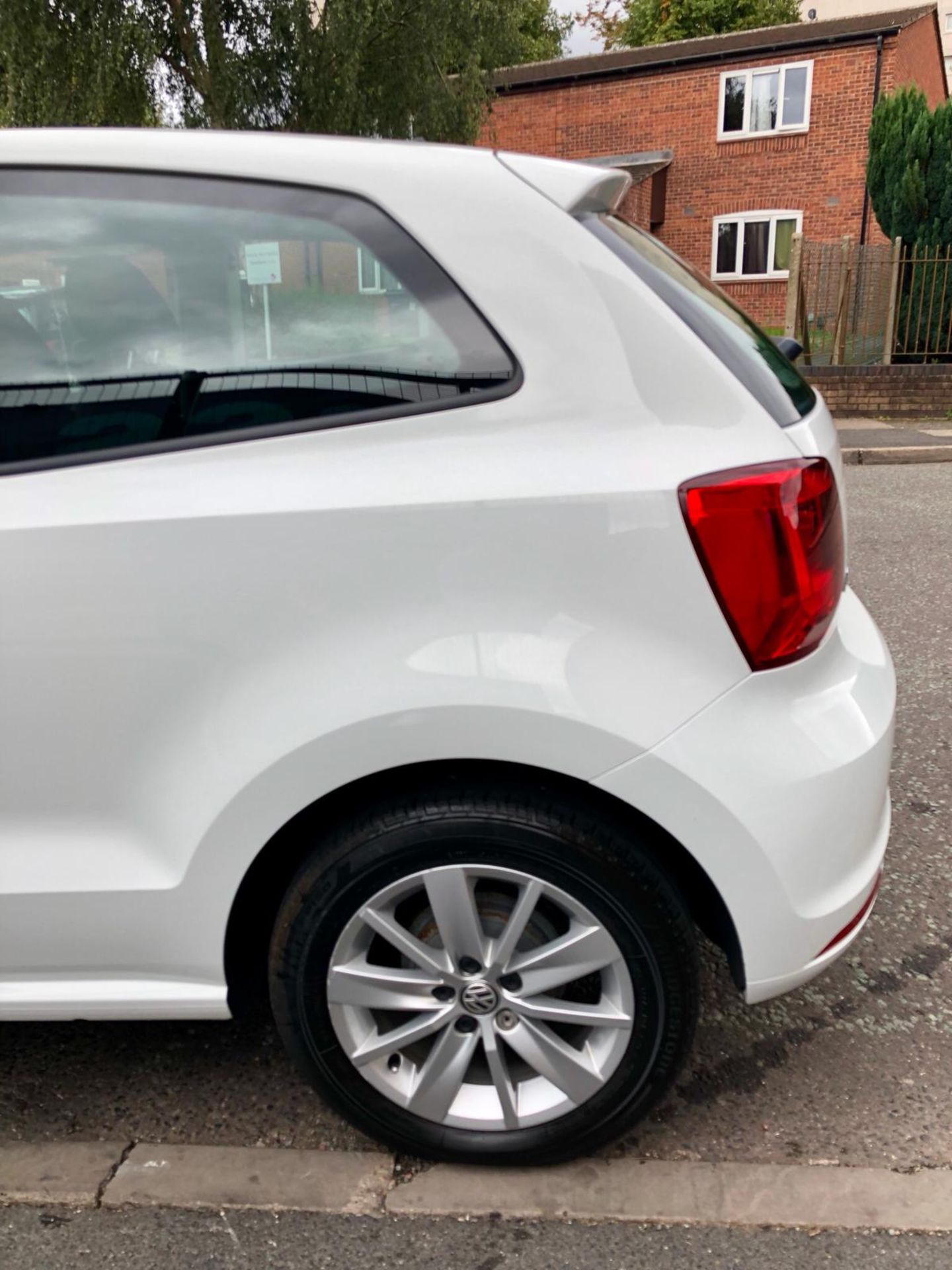 Volkswagen Polo 1.0 75 SE 3DR - Image 9 of 26