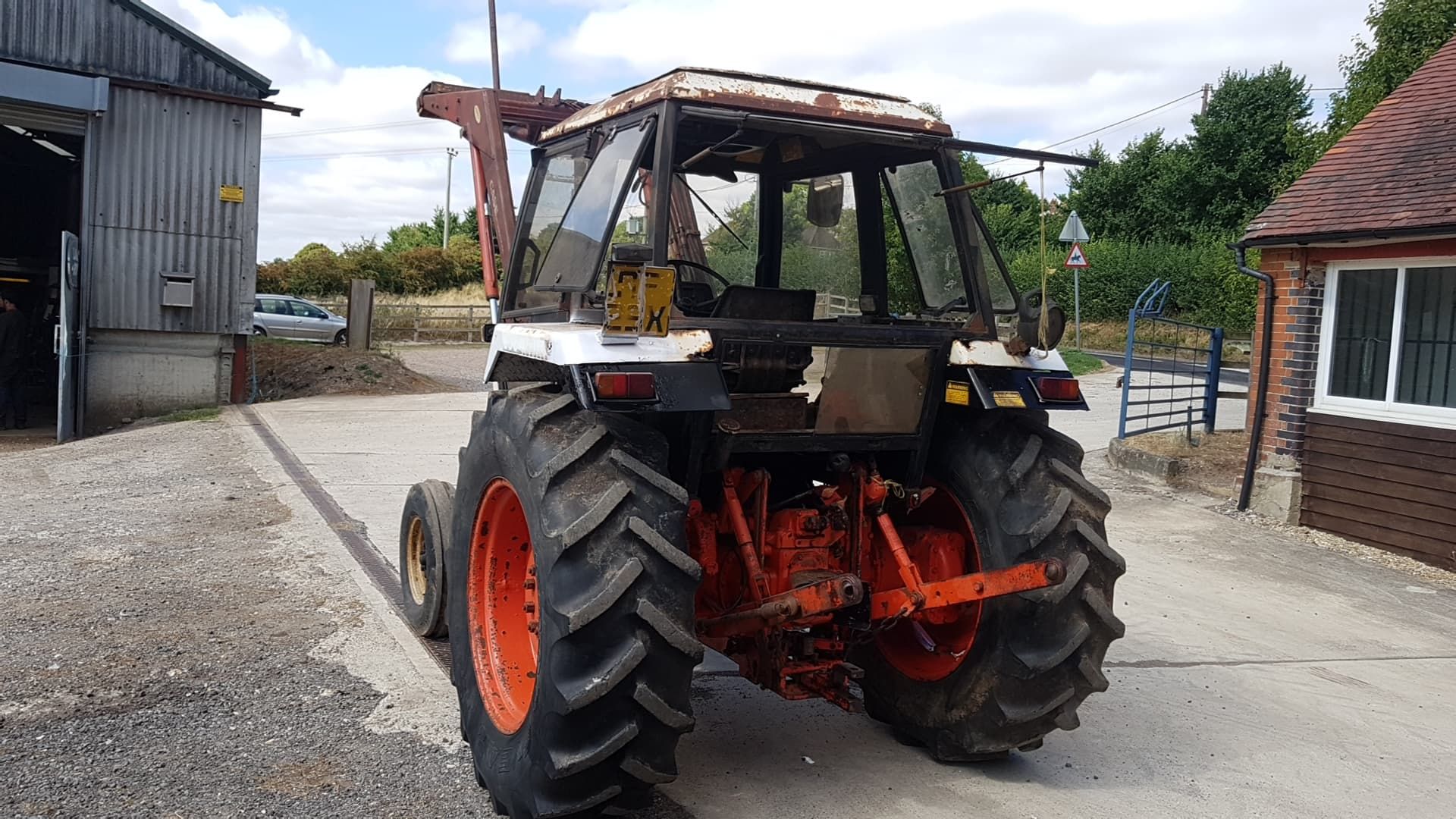 1982, David Brown 1390 with Loader 5000+hours