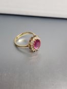 Ring in 14K red gold with ruby __and diamonds 0,60 ct