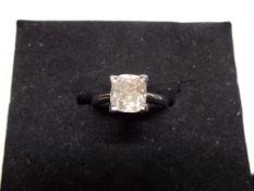 18CT White Gold Pink Diamond ring