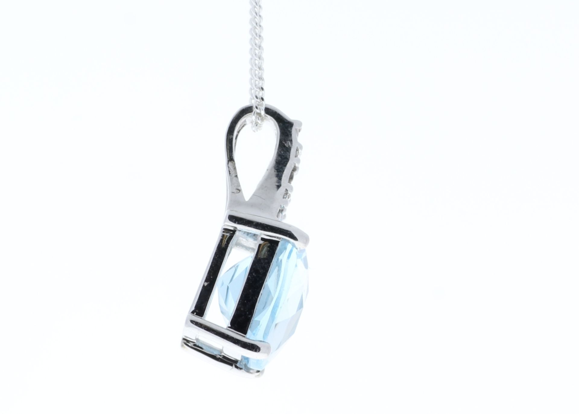 9ct White Gold Diamond And Blue Topaz Pendant 0.05 - Image 3 of 6