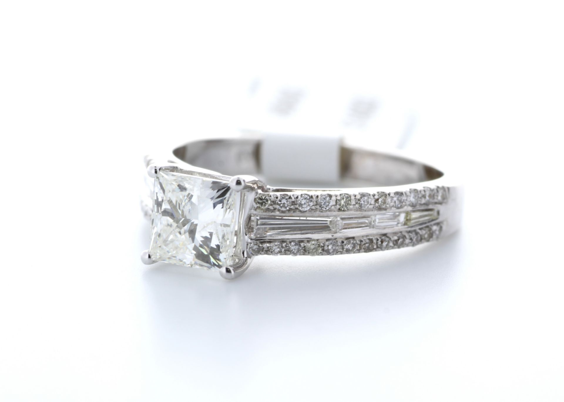 18k White Gold Princess Cut Diamond Ring 1.55 - Image 2 of 3