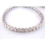 18ct White Gold Tennis Diamond Bracelet 8.97