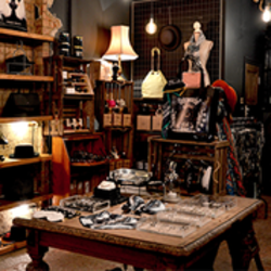 Antiques & Collectables