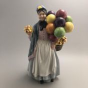 Lady Balloon Seller figurine by Leonardo Collection