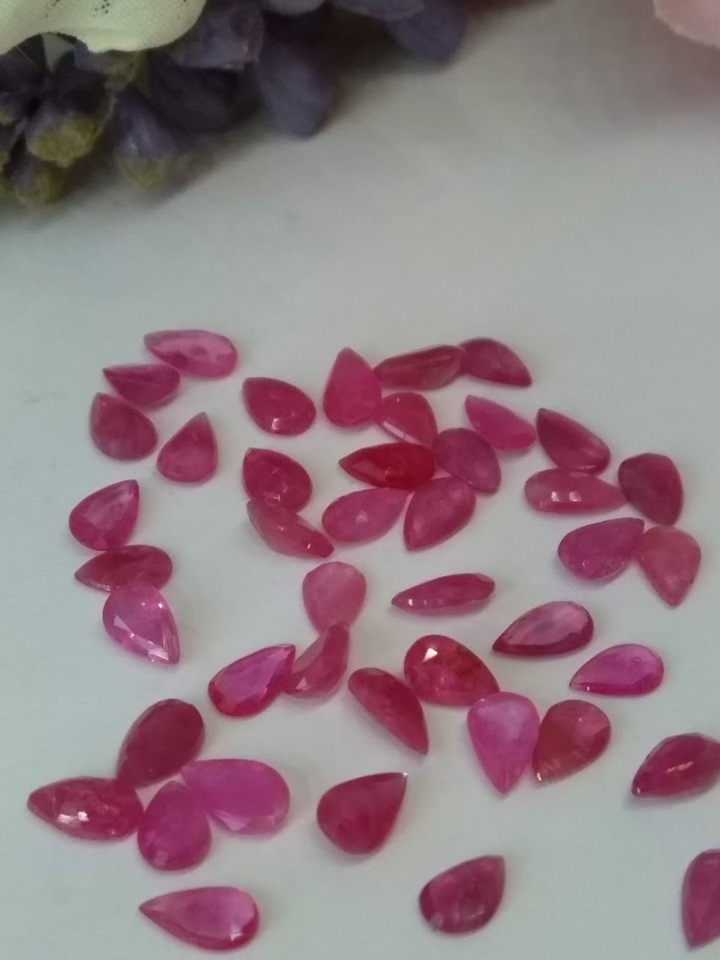 IGL&I Certified 10.60 Cts 44 Pieces Natural Untreated Ruby Gemstones - Transparent -Amazing Pear Cut - Image 2 of 3