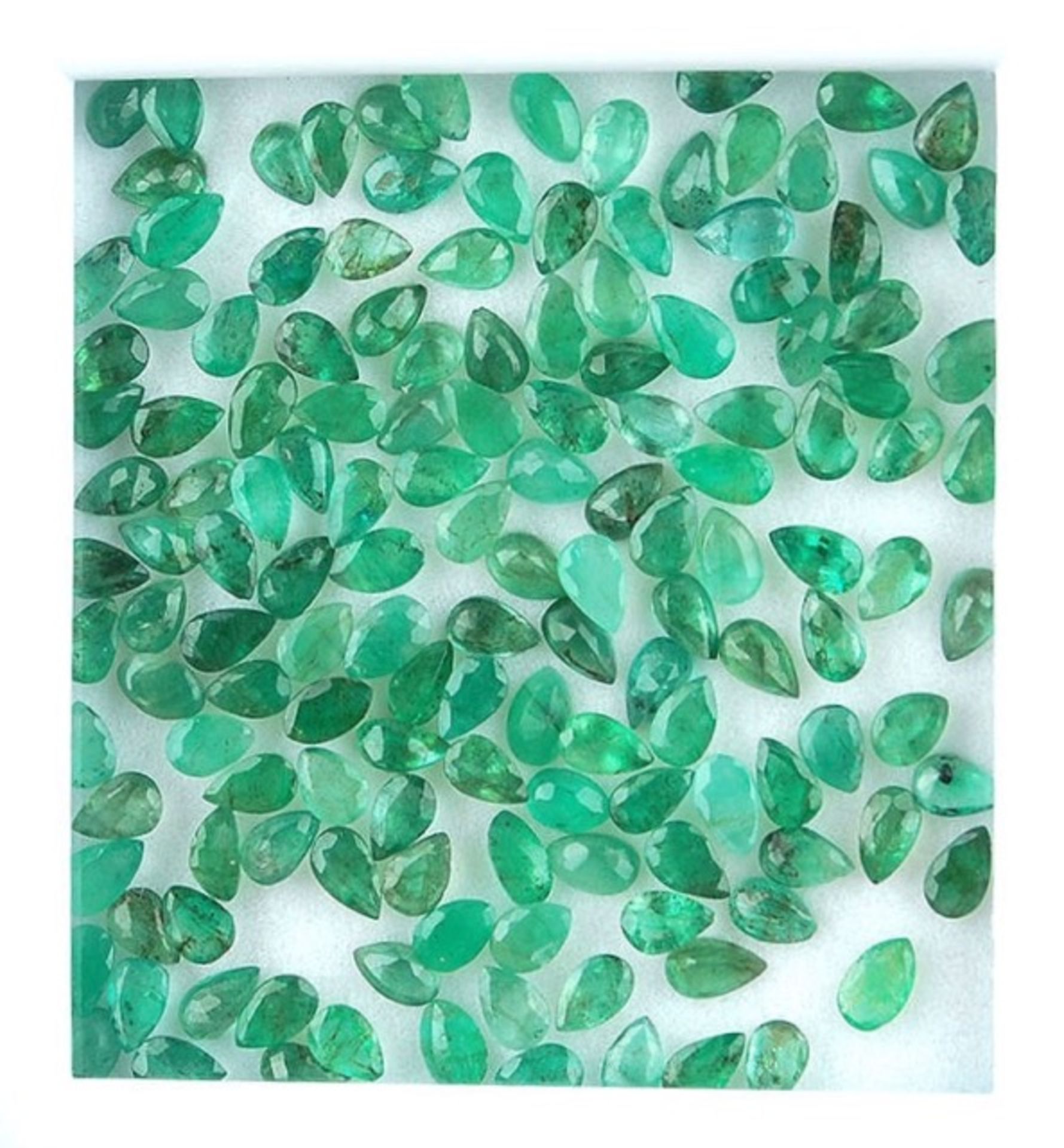 IGL&I Certified 31.80 Cts 146 Pieces Natural Colombian Emerald Gemstones