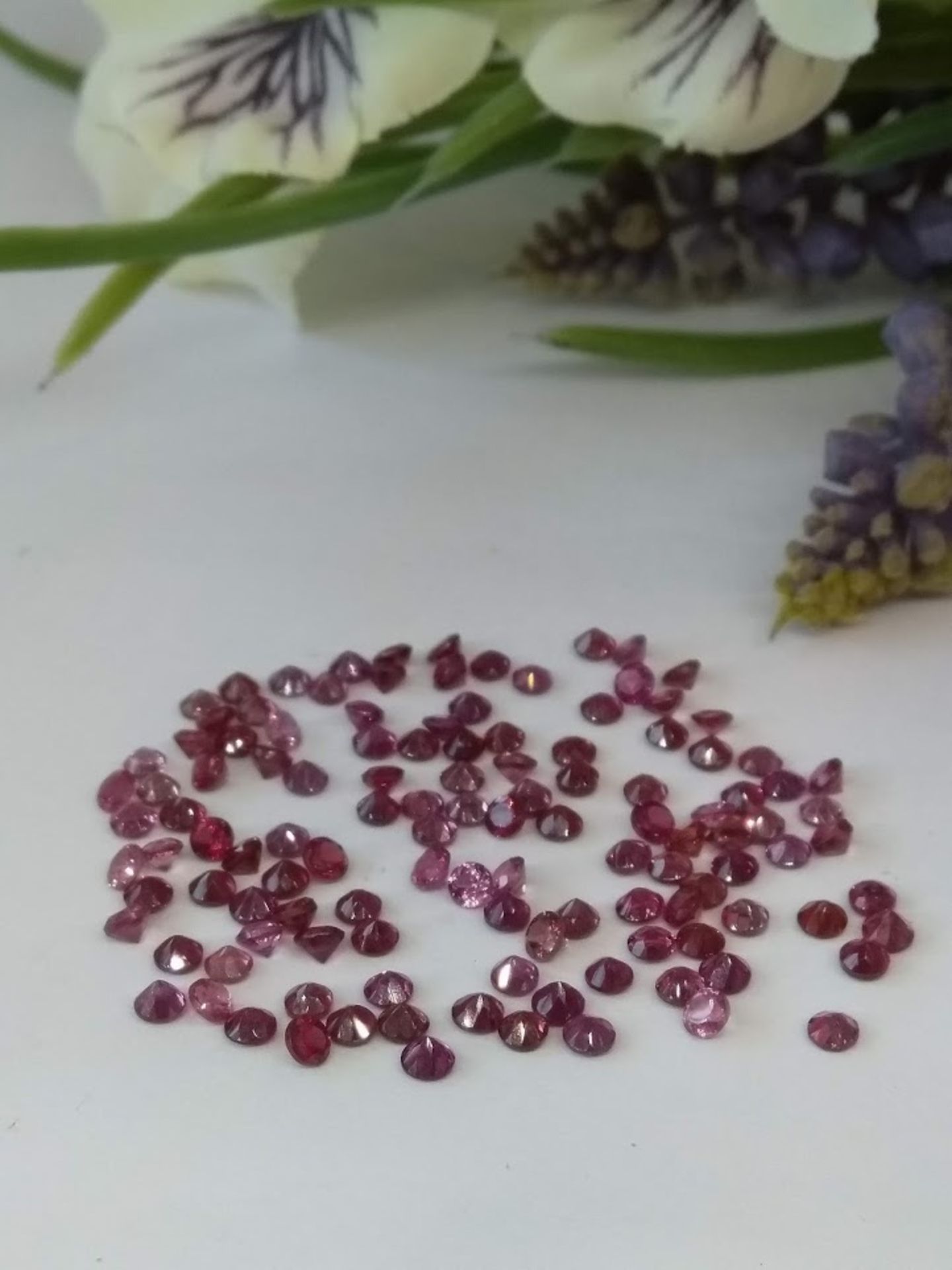 IGL&I Certified 13.45 Cts 121 Pieces natural Untreated Garnet Gemstones. Beautiful round cut