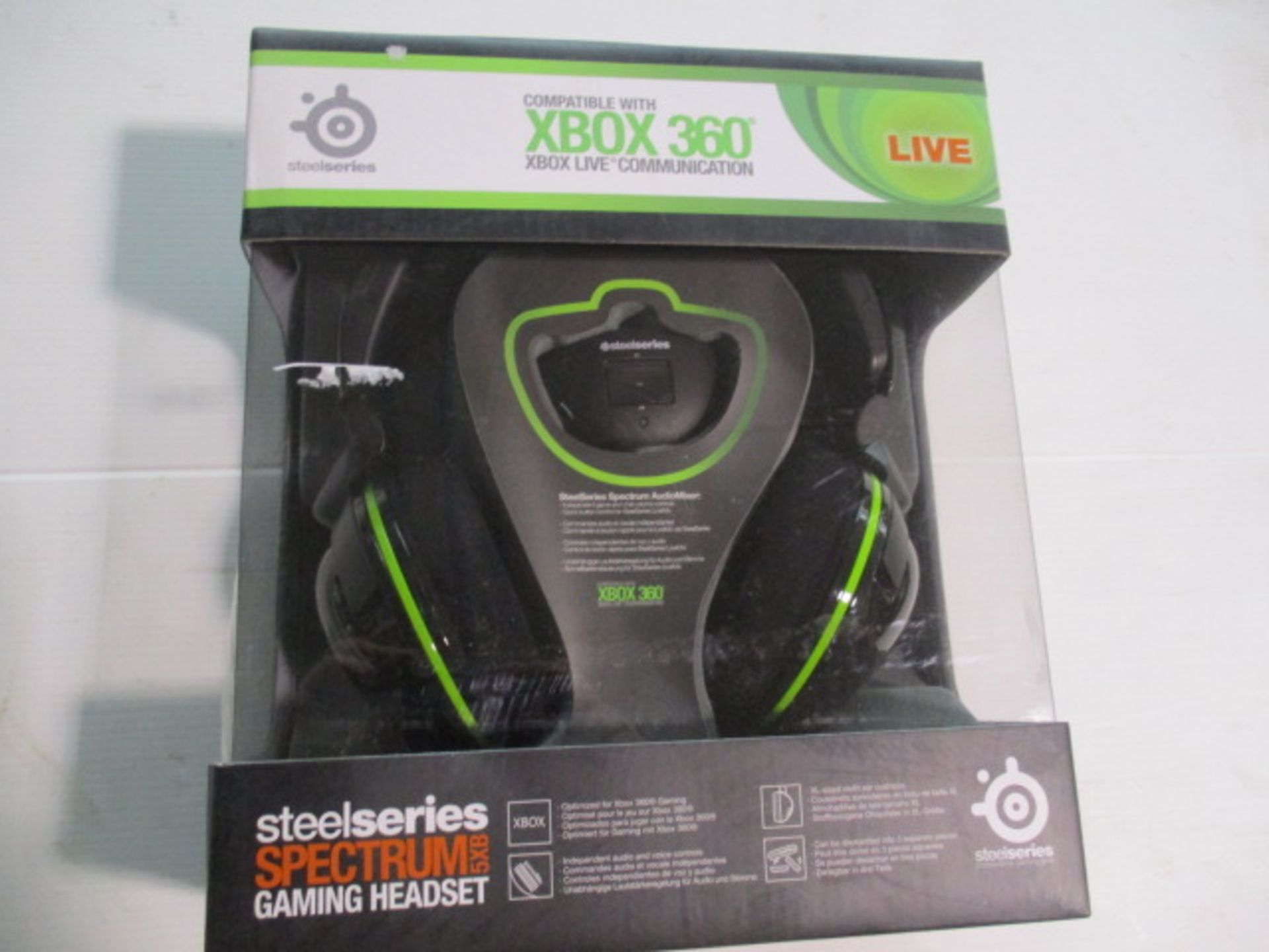 Xbox Live 360 Headfones boxed and unchecked