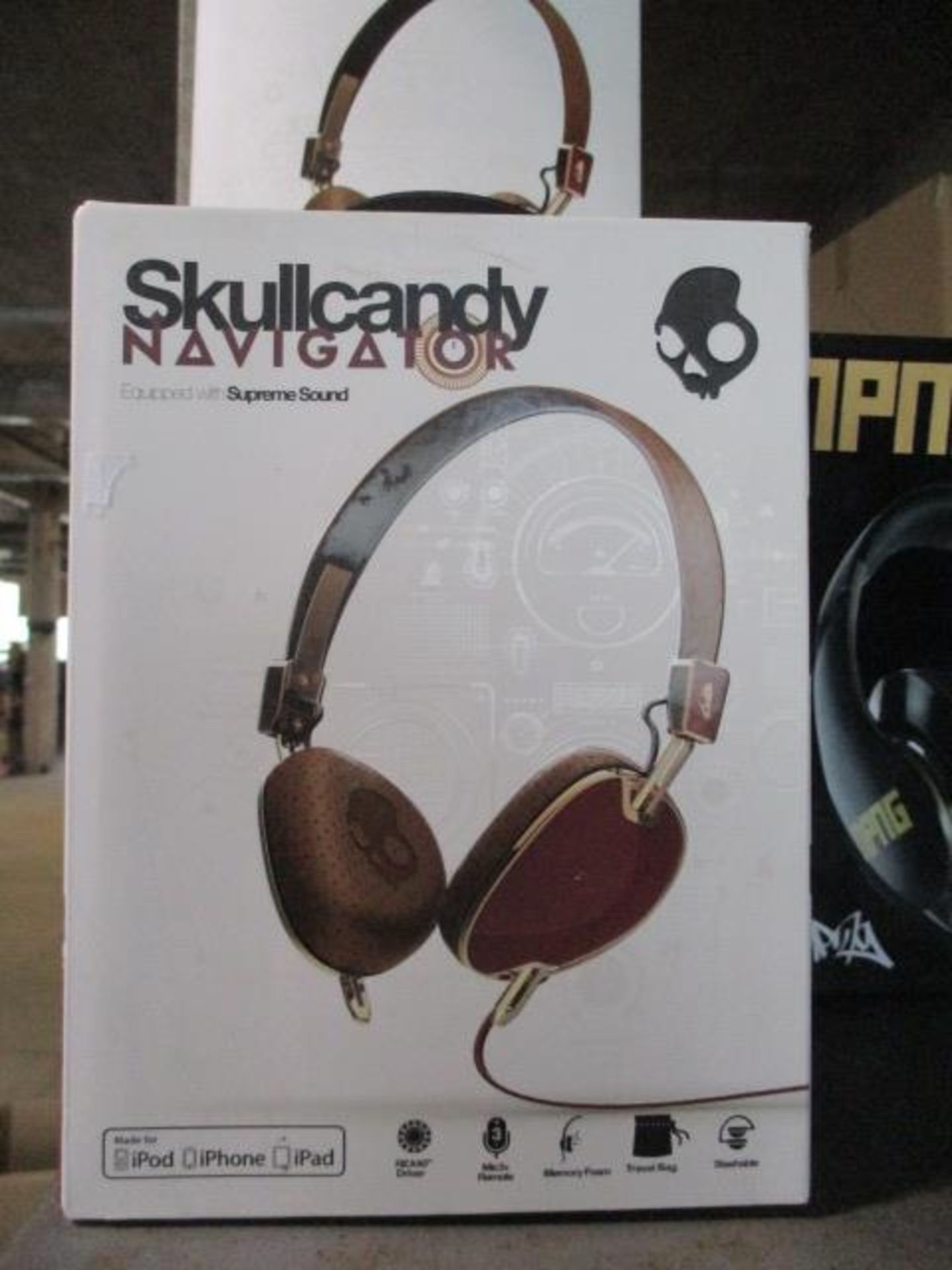 SkullCandy Navigator Headfones boxed and unchecked