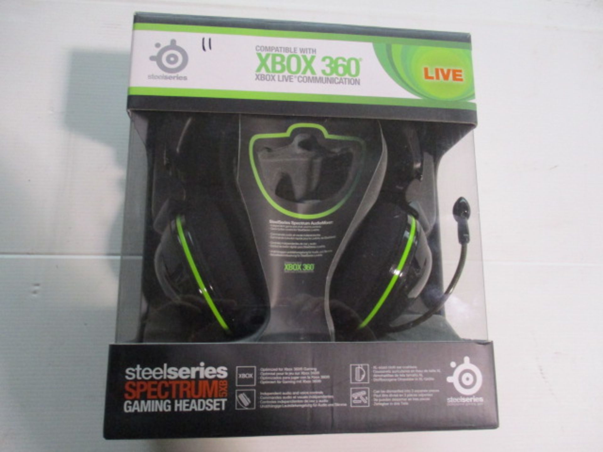 Xbox Live 360 Headfones boxed and unchecked