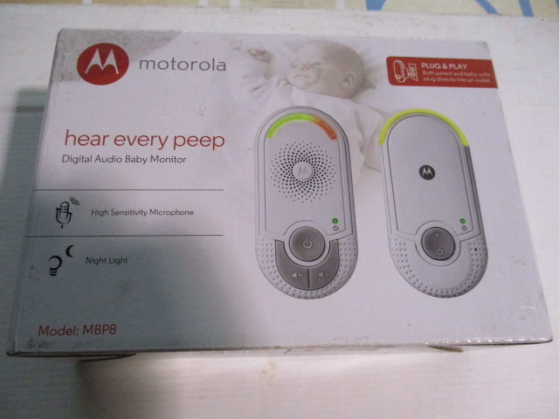 Motorola digital baby monitor system boxed and unchecked
