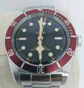 Tudor Black Bay, Red