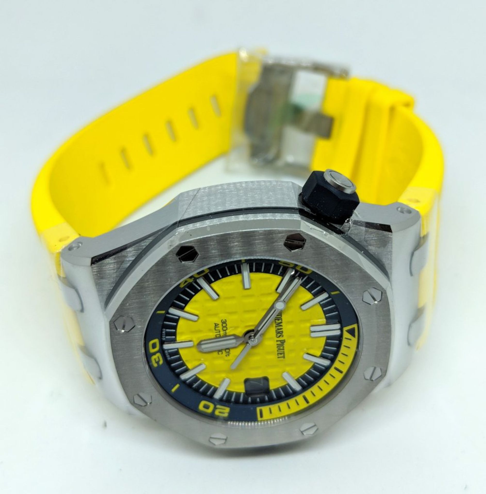 Audemars Piguet – Royal Oak Offshore Diver - Image 2 of 3