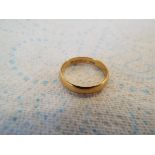 Very nice gents 22ct Chester hallmarked wedding band dated 1908 Size "Q"