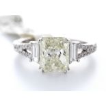 18ct White Gold Single Stone Radiant Cut Claw Set With Stone Set Shoulders Diamond Ring 2.76 (2.01)