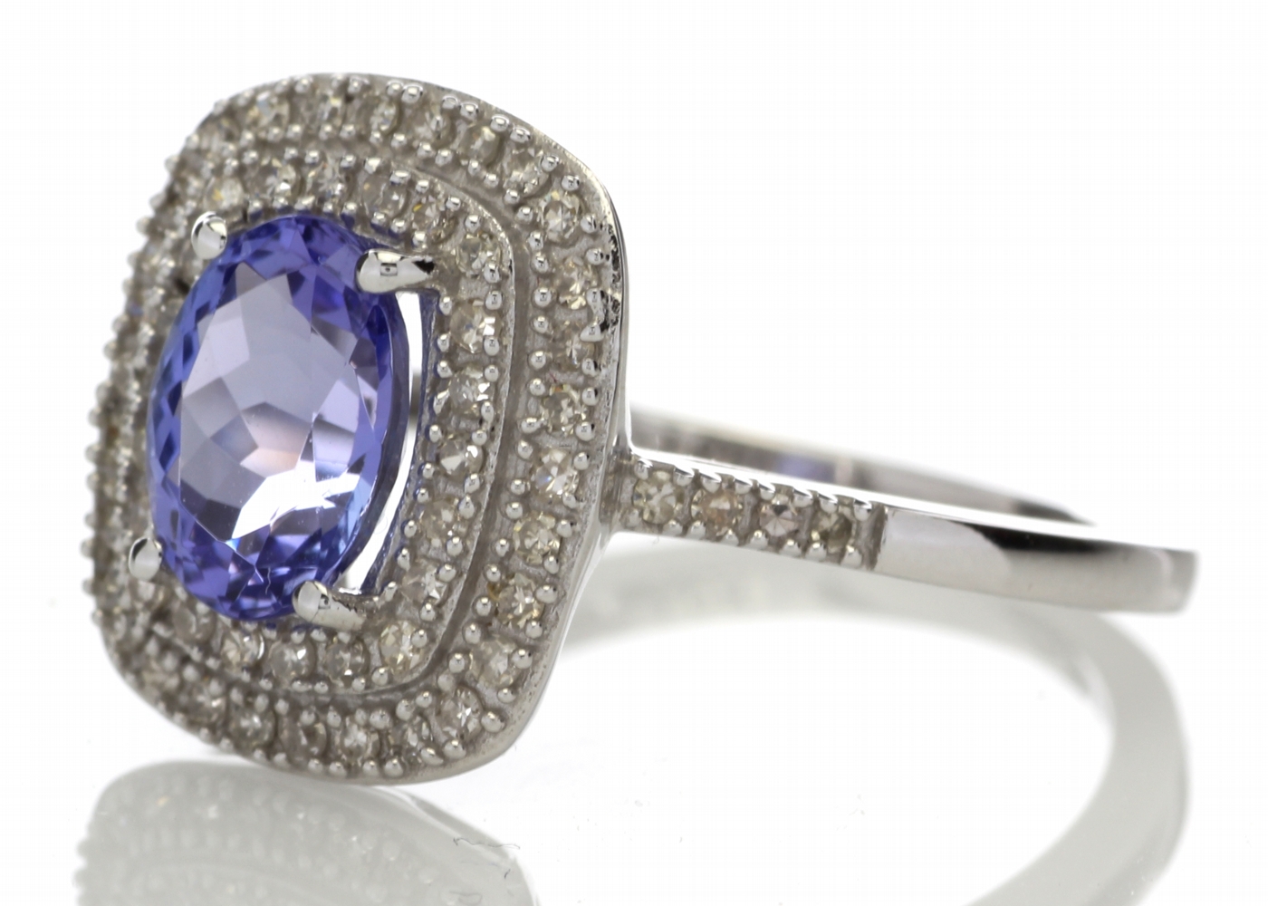 9ct Gold Oval Tanzanite And Diamond Cluster Ring 0.33 - Image 2 of 5