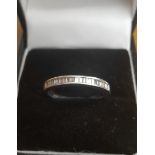 18ct White Gold & Diamond Wedding Style Ring 2g UK Size O/P