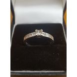 18ct White Gold & Diamond Engagement Style Ring Weight 2g UK Size O/P