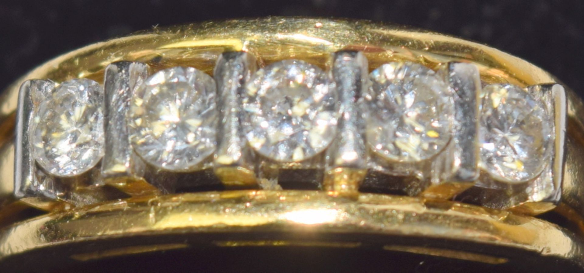 Excellent 18ct Gold And Platinum Mount Ring With Five Clear Diamonds - Image 4 of 7