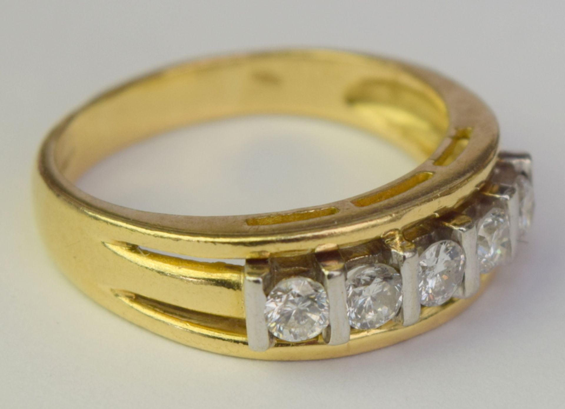 Excellent 18ct Gold And Platinum Mount Ring With Five Clear Diamonds