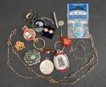 Vintage Retro Parcel of Costume Jewellery Includes Brooches