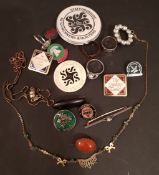 Antique Vintage Parcel of Costume Jewellery Includes Brooches