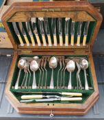 Vintage Canteen of Cutlery in Oak Case Box 6 Settings Includes Carver Steel & Fork