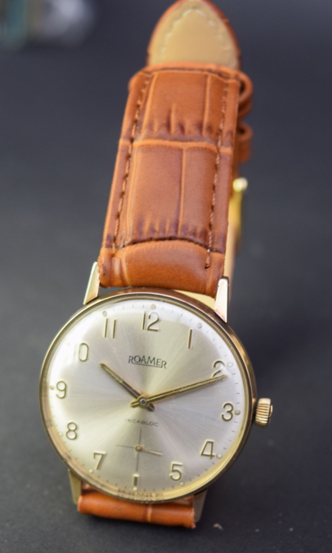 9ct Gold Roamer Wristwatch - Image 2 of 4