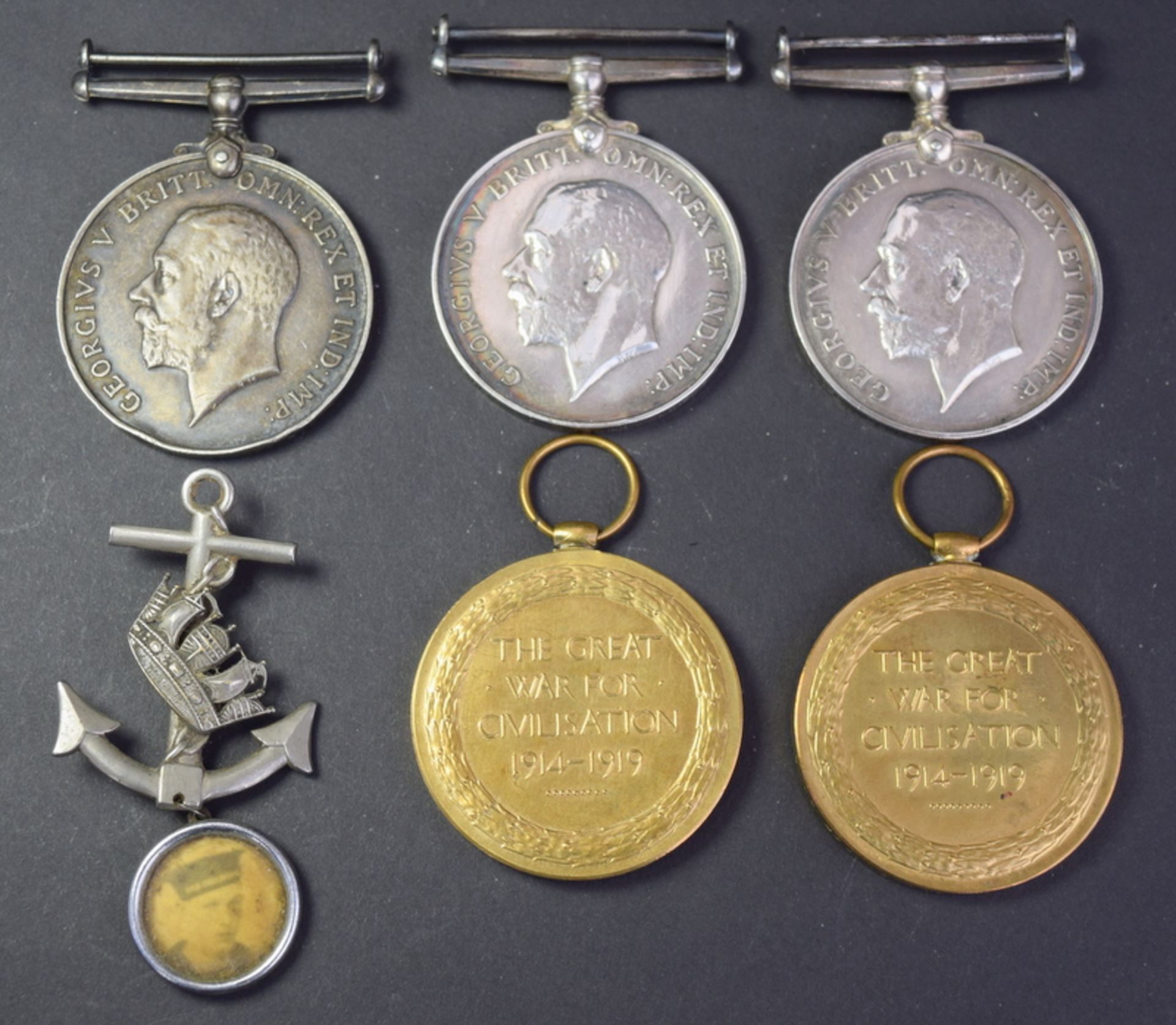 Set Of Five WW1 Medals And Sweetheart Brooch