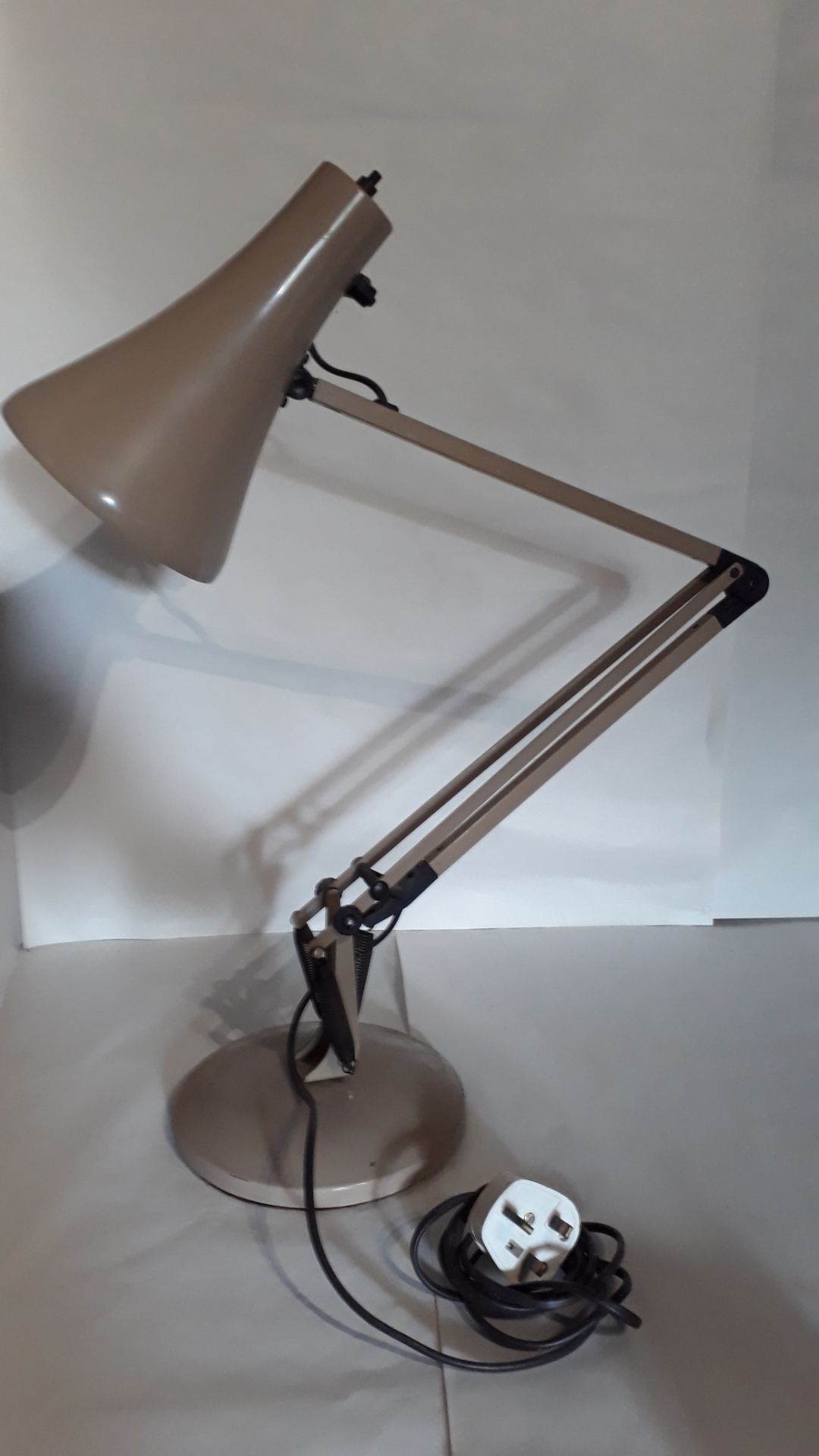 Lot 27 Anglepoise Cream Lamp