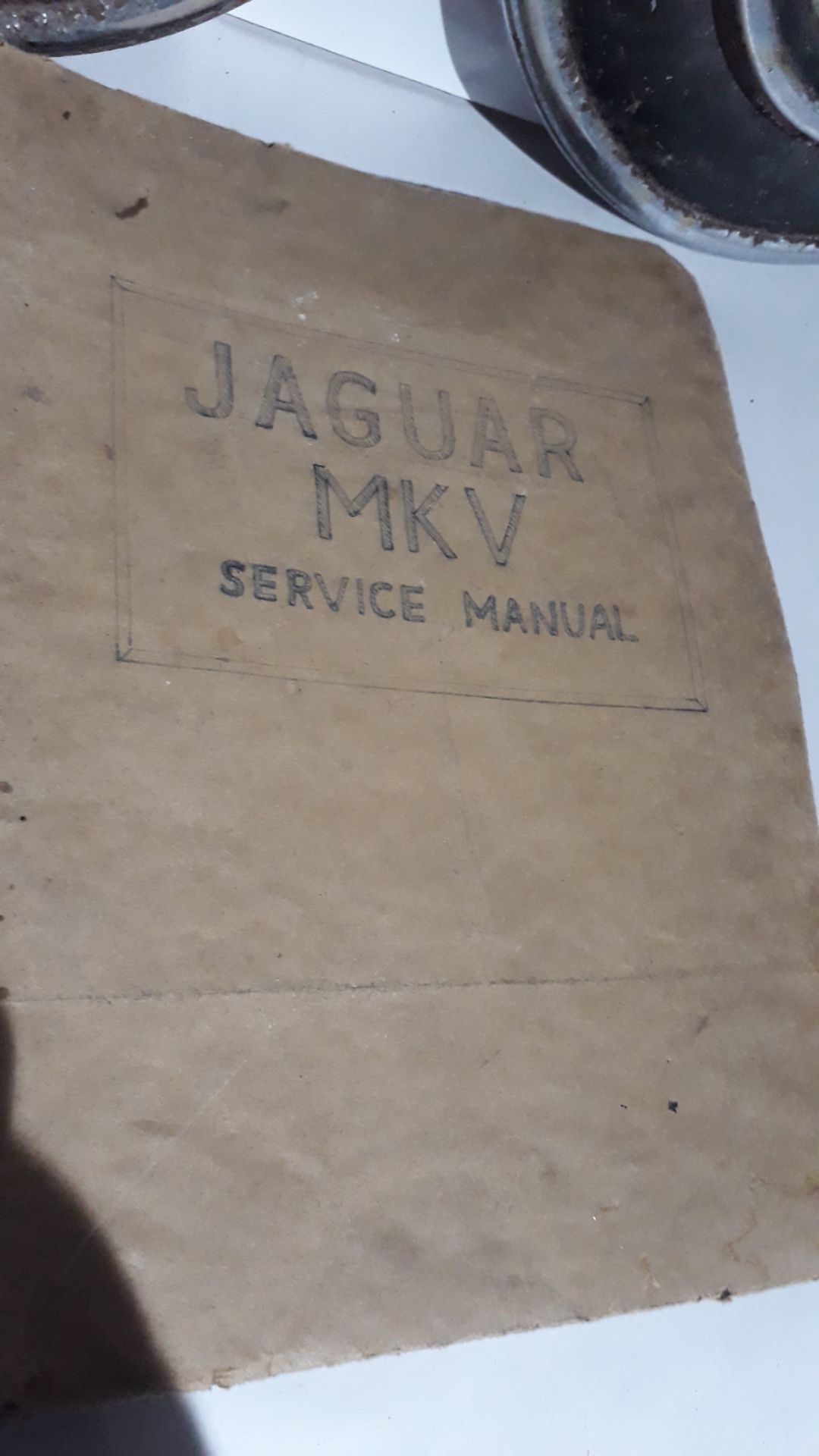 lot 44 jaguar mark 5 service manual with 2 vintage jag hubs - Image 2 of 2