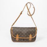 Louis Vuitton / Gibeciere / Shoulder Bag in Brown - Grade AB