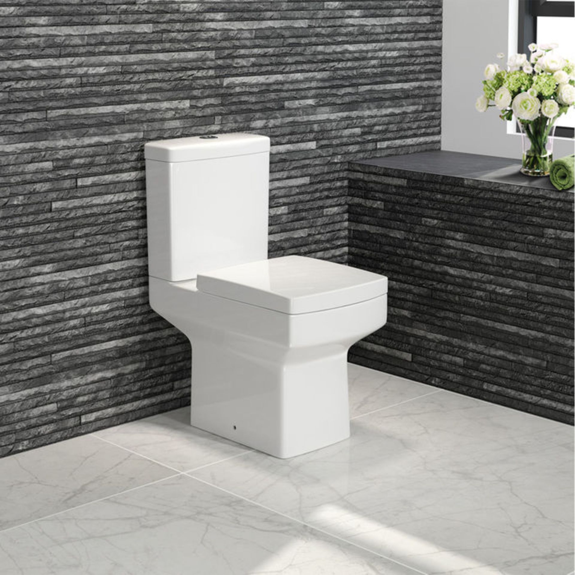 (P17) Belfort Close Coupled Toilet & Cistern inc Soft Close Seat. Made from White Vitreous China and - Image 2 of 4