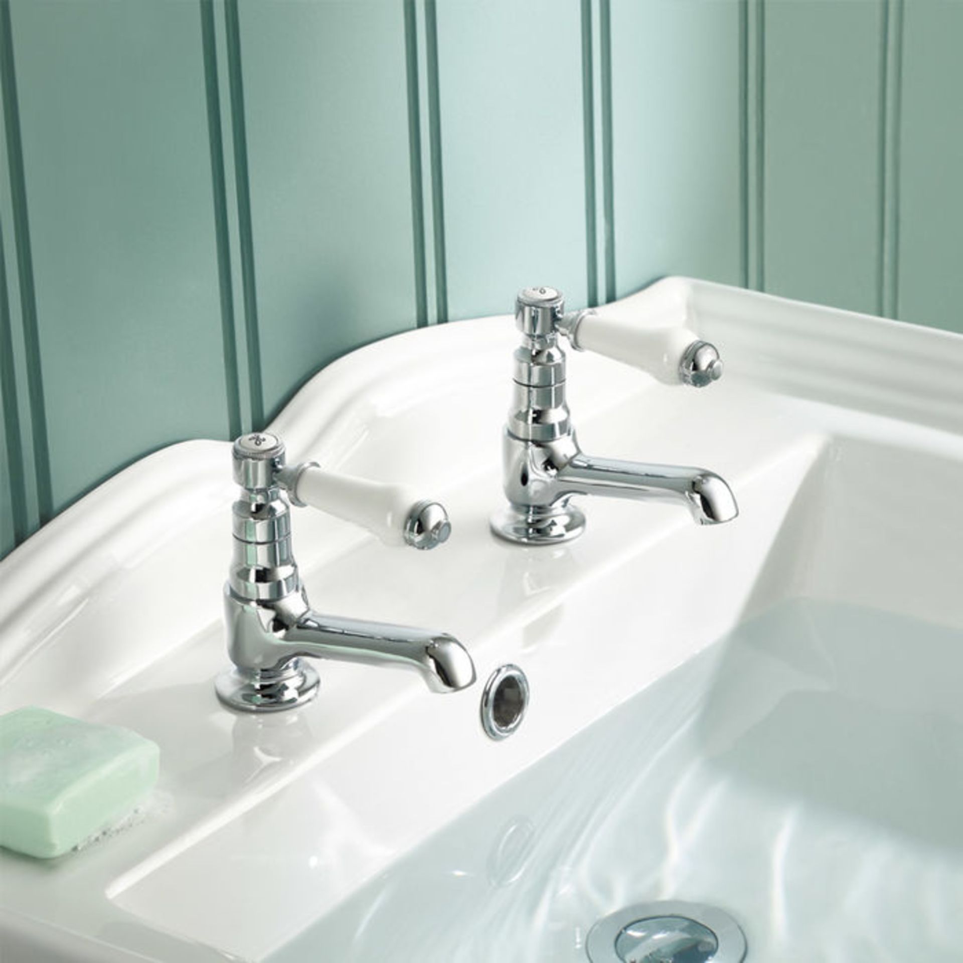 (P44) Regal Twin Hot & Cold Traditional Chrome Lever Basin Sink Taps Chrome Plated Solid Brass Mixer - Image 3 of 4